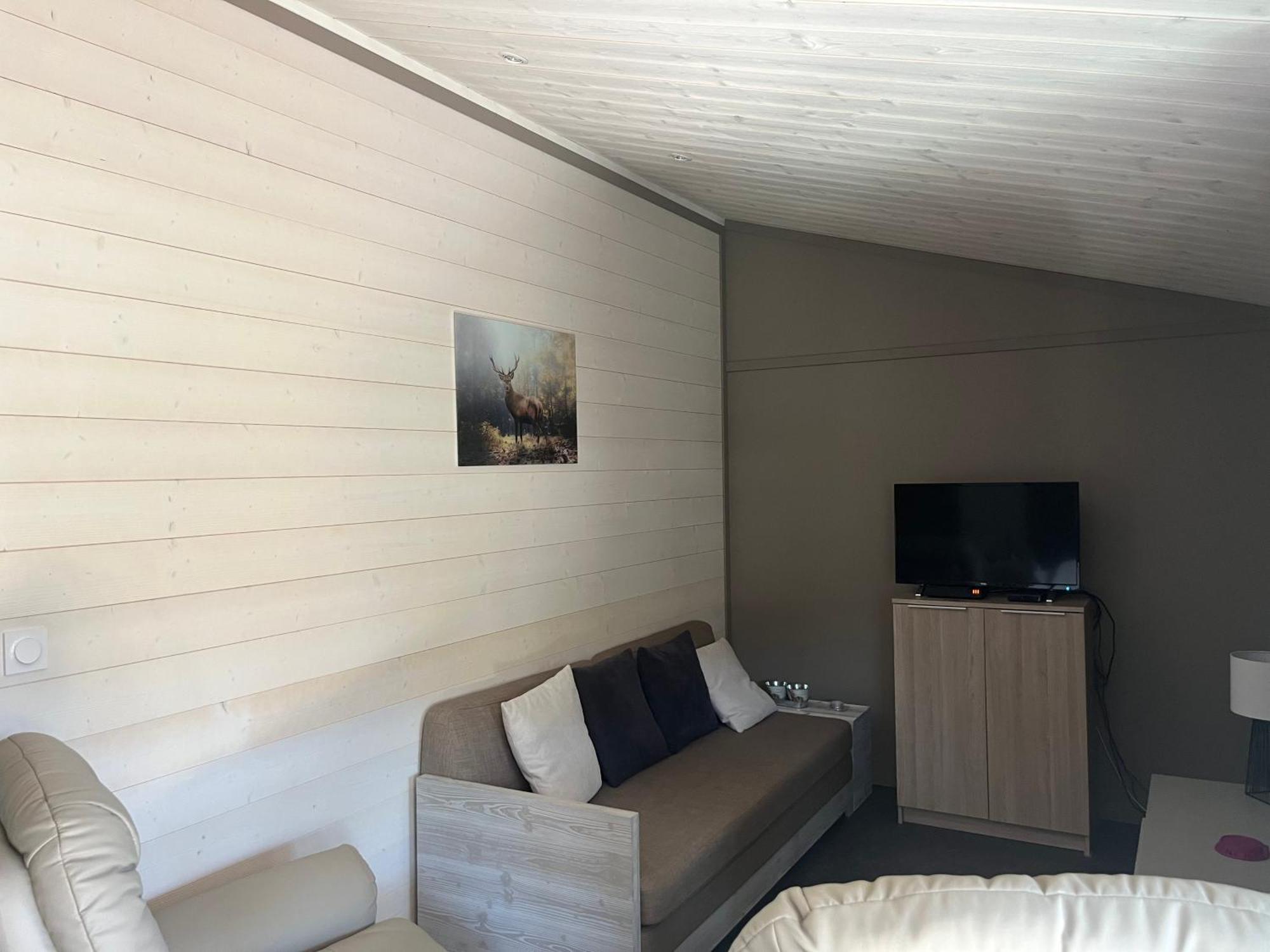 Le De La Folie Chalet *